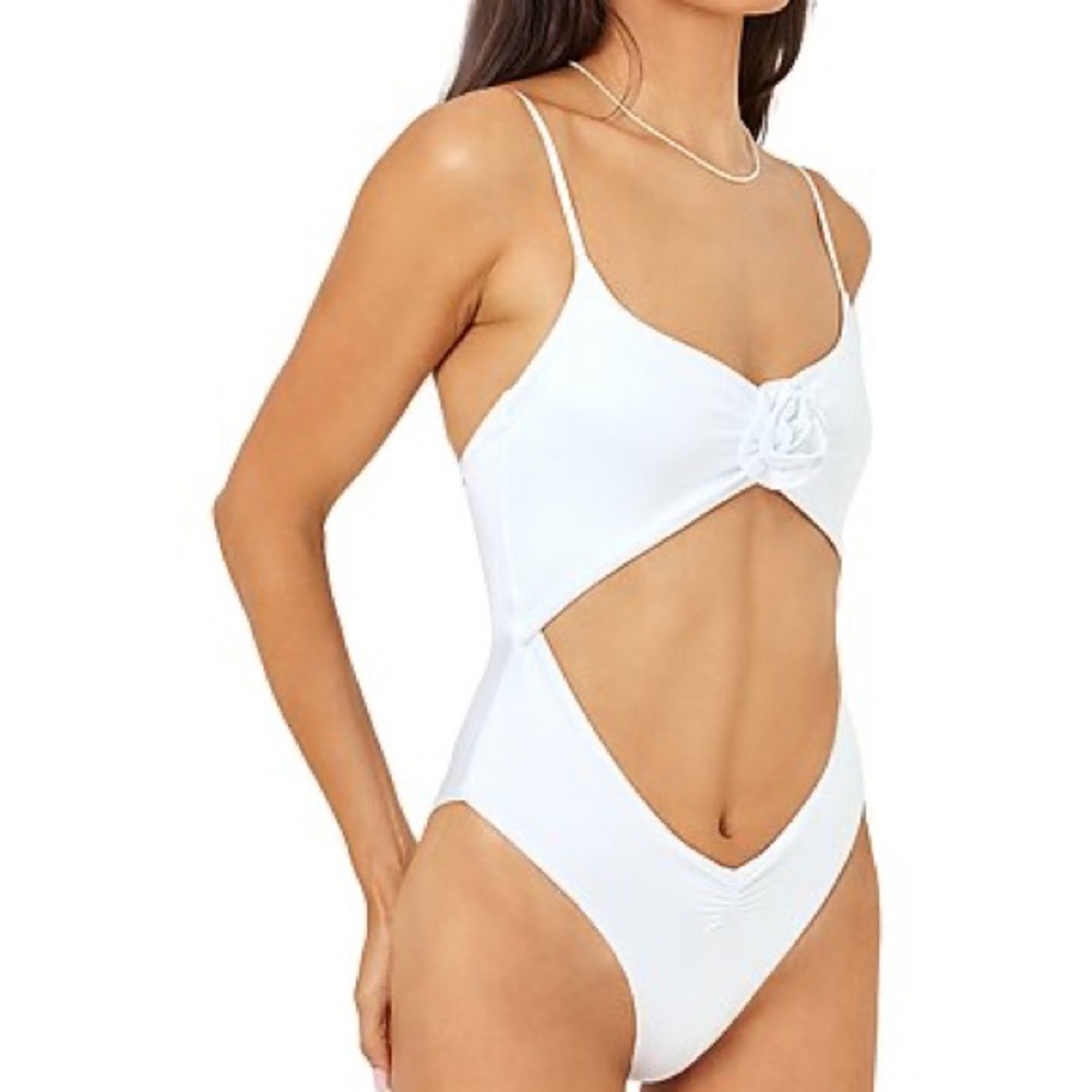 NEVER WORN L*Space White One Piece Swimsuit NWT